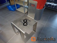 1 strijkijzer tafel 80/64/72 met de storm merk, 2 krukken, 2 stoelen - afbeelding 5 van  7