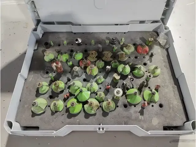 1 systainer festool inhoudende diverse frezen - afbeelding 1 van  4
