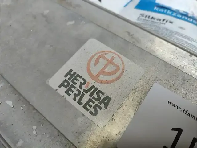 1 trilbetondekvloer machine hervisa perles - afbeelding 2 van  7