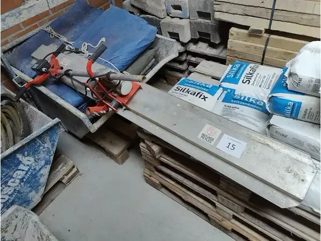 1 trilbetondekvloer machine hervisa perles - afbeelding 7 van  7