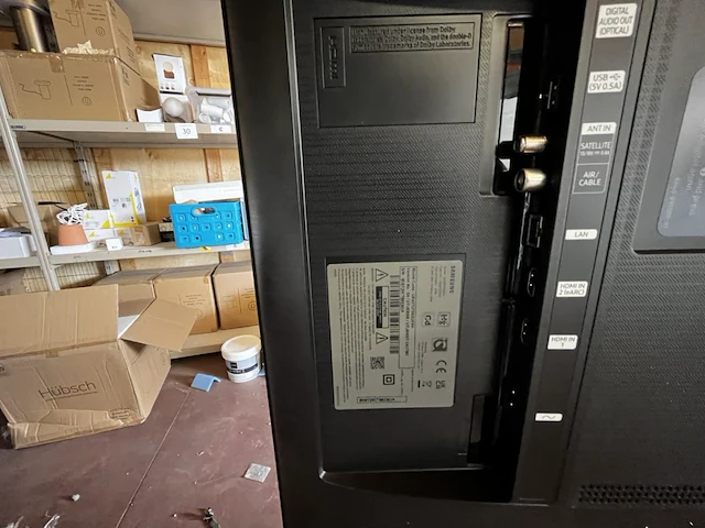 1 tv toestel samsung crystal hd - afbeelding 4 van  8