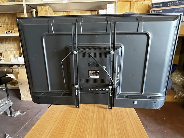 1 tv toestel smart tech smt43n30uc2m1b1 - afbeelding 3 van  6