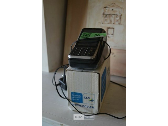 1 verifone betaalmiddel + 1 doos met rolletjes - afbeelding 1 van  2