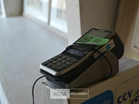 1 verifone betaalmiddel + 1 doos met rolletjes - afbeelding 2 van  2