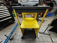 1 verrijdbare kar vv. acculader gys flash 50.12 hf - afbeelding 2 van  4