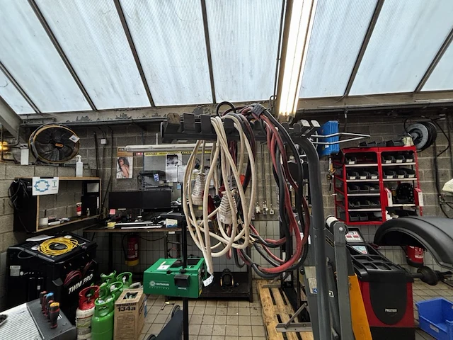 1 verrijdbare kar vv. acculader gys flash 50.12 hf - afbeelding 4 van  4