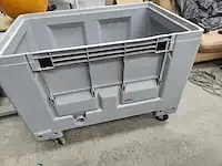 1 verrijdbare pvc container
