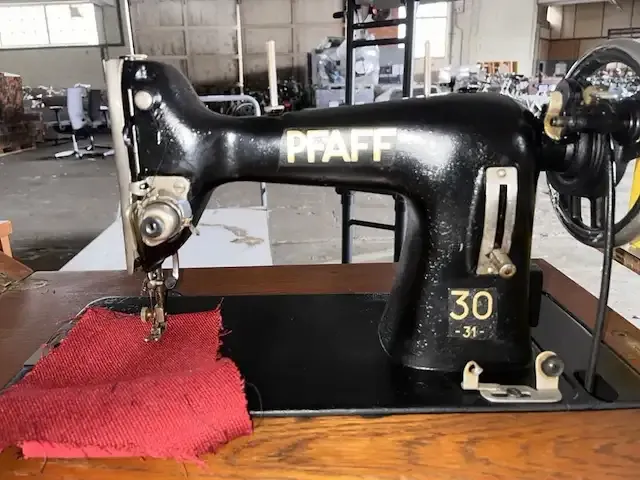 1 vintage naaimachine pfaff - afbeelding 4 van  5