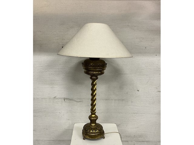 1 vintage tafellamp met een gedraaide messing voet - afbeelding 1 van  2