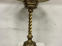 1 vintage tafellamp met een gedraaide messing voet - afbeelding 2 van  2