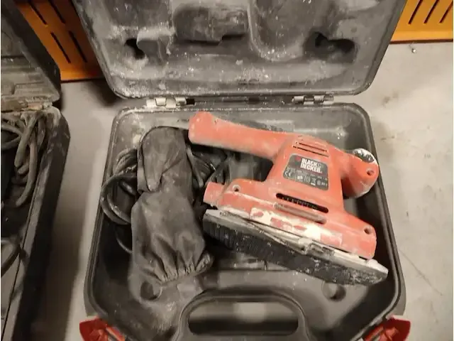 1 vlakschuurmachine black & decker ka197e - afbeelding 1 van  4