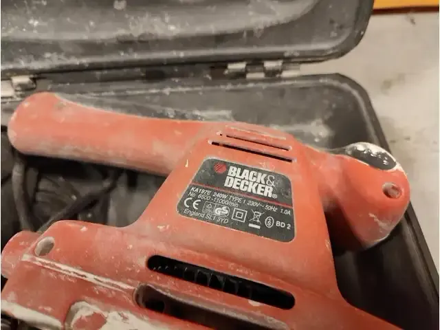 1 vlakschuurmachine black & decker ka197e - afbeelding 2 van  4
