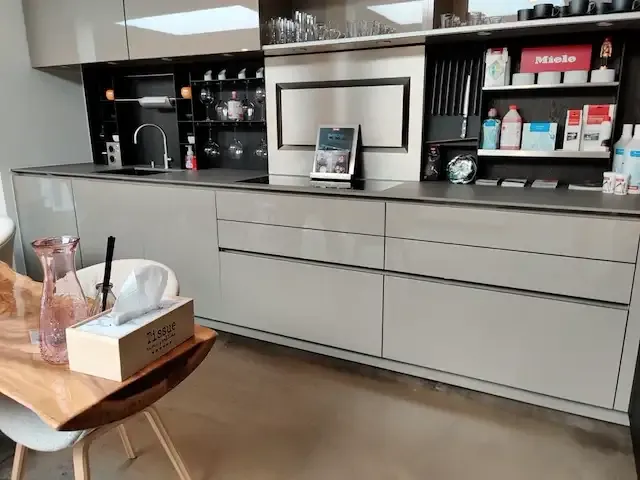 1 volledige demo keuken met apparatuur - afbeelding 9 van  62