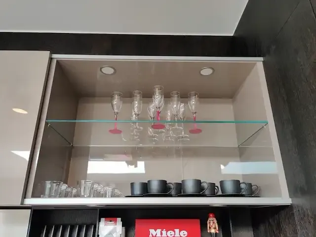 1 volledige demo keuken met apparatuur - afbeelding 42 van  62