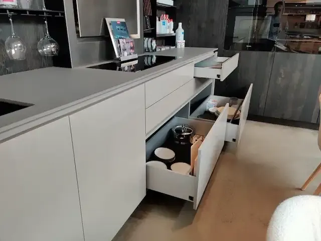 1 volledige demo keuken met apparatuur - afbeelding 48 van  62