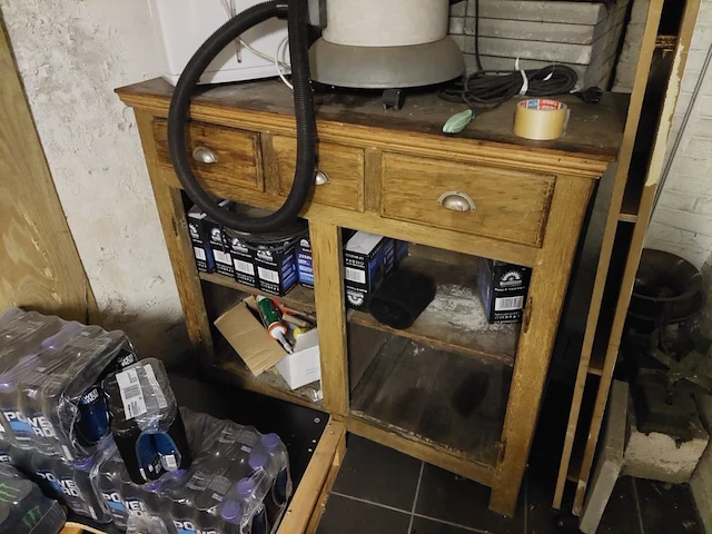 1 volledige inhoud bijkeuken, bureau en kelder - afbeelding 16 van  40