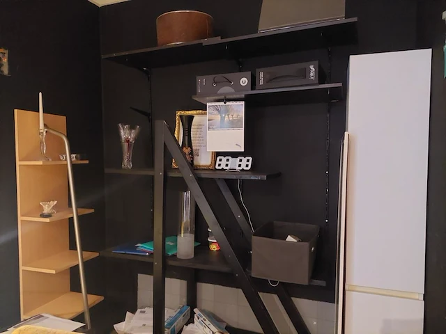 1 volledige inhoud bijkeuken, bureau en kelder - afbeelding 23 van  40