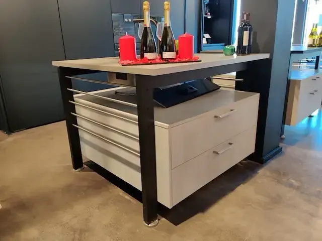1 volledige keuken met apparatuur - afbeelding 2 van  103