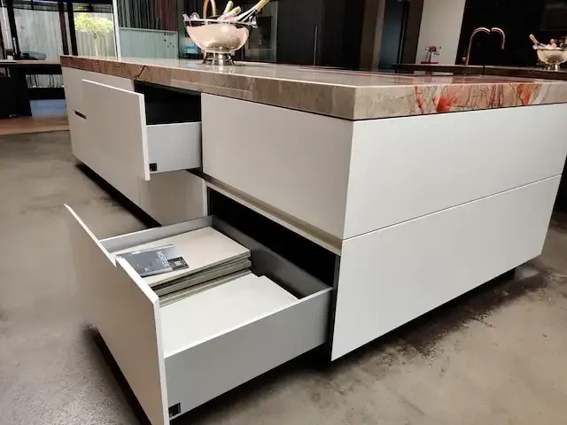 1 volledige keuken met apparatuur - afbeelding 42 van  63