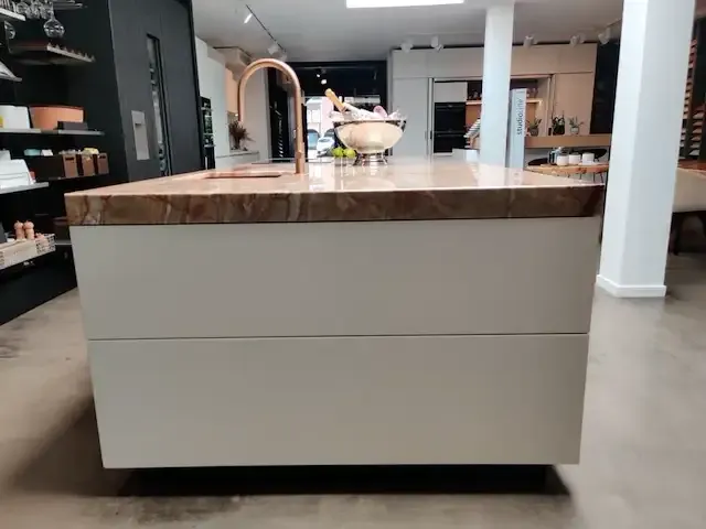 1 volledige keuken met apparatuur - afbeelding 56 van  63