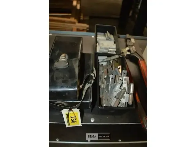 1 voltmeter zvg 1 voltmeter unigor p in leder koffer - afbeelding 2 van  2