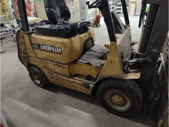 1 vorklift caterpillar 4m15a43 - afbeelding 17 van  19