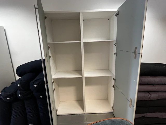 1 wandkast ikea hjortviken - afbeelding 2 van  4