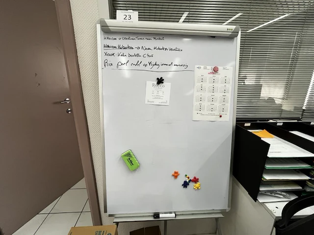 1 whiteboard - afbeelding 1 van  1