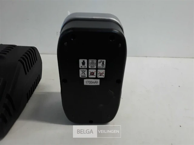1 x accu 18v 1,7ah + lader voor power plus - afbeelding 3 van  4
