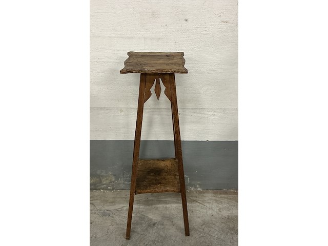 1 x antieke eiken plantenhouder - afbeelding 1 van  1