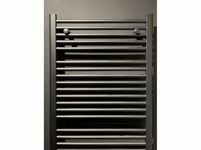 1 x h1800xb600 handdoekradiator mat zwart - linteo - afbeelding 2 van  5