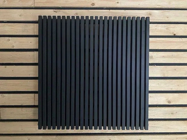 1 x h900xb900 horizontaale designradiator mat zwart - afbeelding 1 van  4