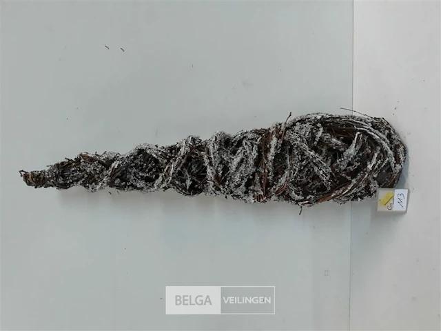 1 x kerstkegel 60 cm uit takken - afbeelding 2 van  3
