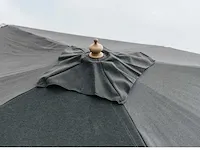 1 x parasol 3m hout - lichtgroen - granieten voet 60kg - afbeelding 18 van  22