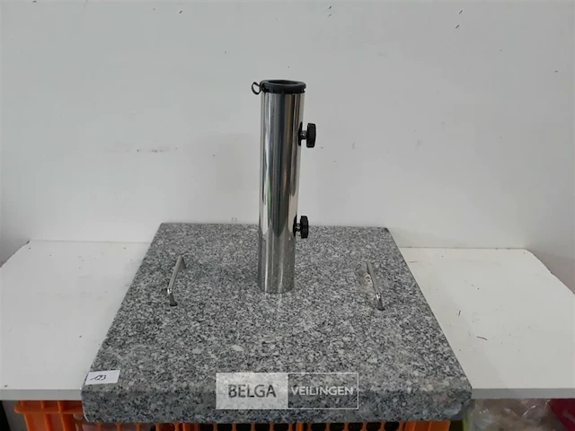1 x parasolvoet graniet 30 kg 45x45x5 cm - afbeelding 1 van  3