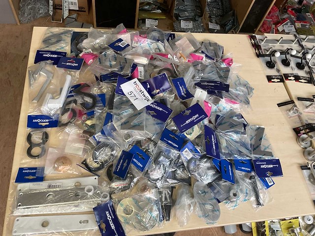 1 x partij bevestigingsmaterialen - afbeelding 1 van  10