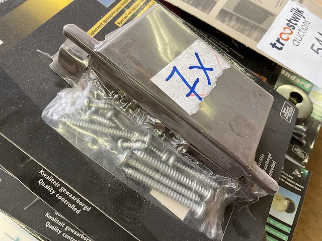 1 x partij bijzetsloten; raambeveiligers; veiligheidsrozetten - afbeelding 5 van  9