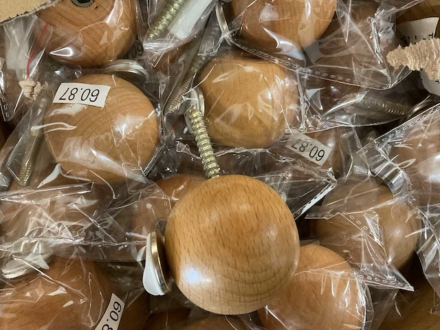 1 x partij houten kastknoppen met magneet; deurkrukken; verbindingshaken - afbeelding 7 van  11