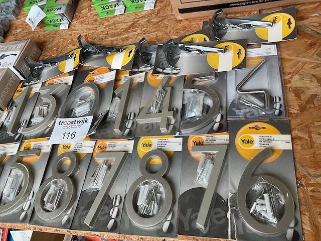 1 x partij huisnummers; kapstokken - afbeelding 2 van  10