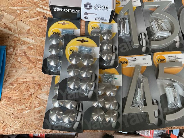 1 x partij huisnummers; kapstokken - afbeelding 3 van  10