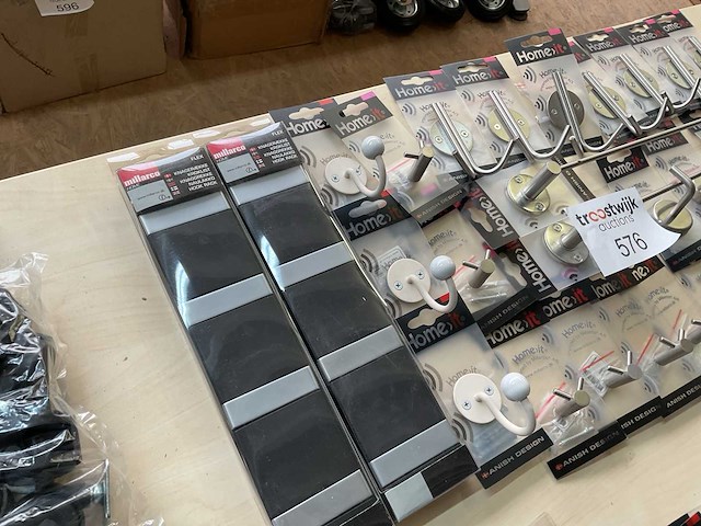 1 x partij kapstokken; wandhaken - afbeelding 2 van  8