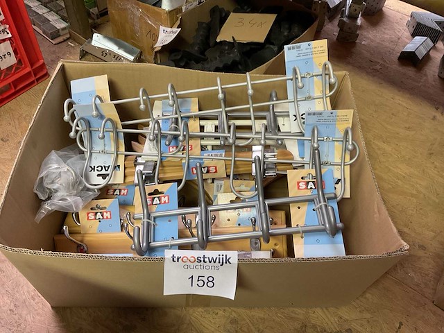 1 x partij kapstokken - afbeelding 1 van  7