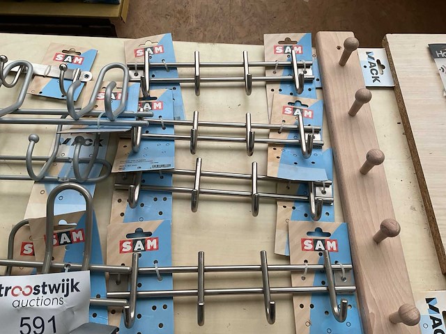 1 x partij kapstokken - afbeelding 2 van  13