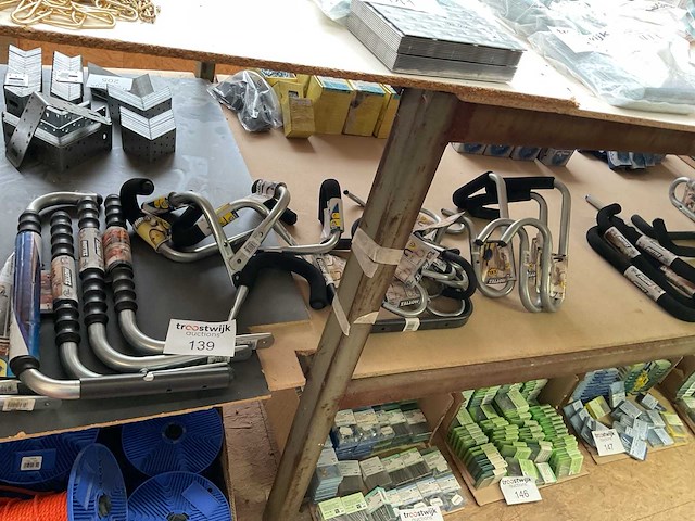 1 x partij ophangbeugels - afbeelding 1 van  13