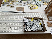 1 x partij plankdragers met geleiders - afbeelding 1 van  9