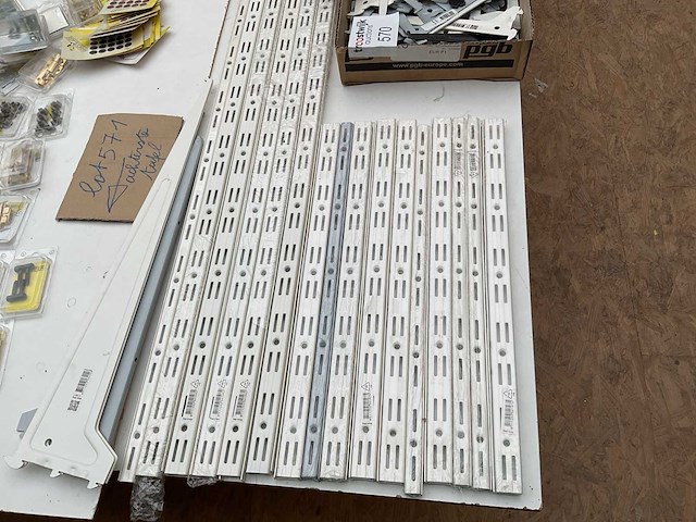 1 x partij plankdragers met geleiders - afbeelding 3 van  9