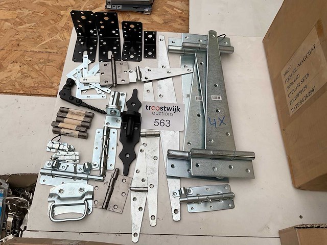 1 x partij poort bevestigingsmaterialen - afbeelding 1 van  4