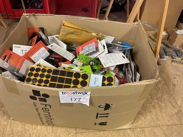 1 x partij stoeldoppen; viltglijders; deurstoppen - afbeelding 1 van  13