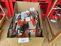 1 x partij stoeldoppen; viltjes - afbeelding 1 van  8