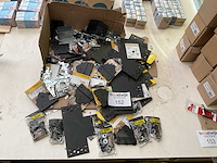 1 x partij zwarte houtverbinders - afbeelding 1 van  8